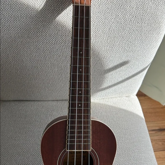 Lanikai LU22CGC Standard Concert Ukulele - Picture 8 of 10